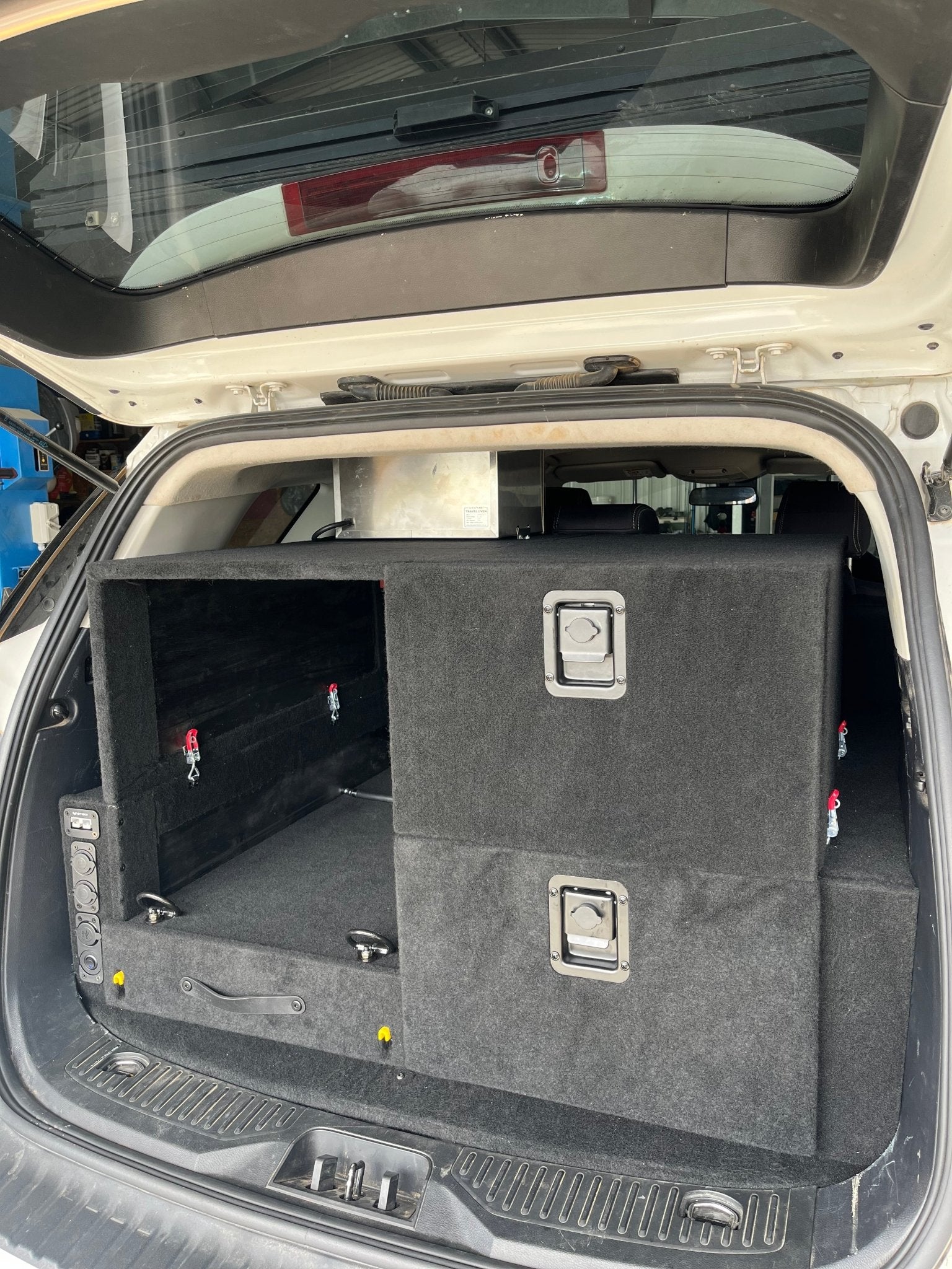Ford Everest Drawer System - Unwind Designs