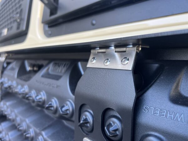 LC78 & 75 Maxtrax Table - Mission 4x4 - Unwind Designs