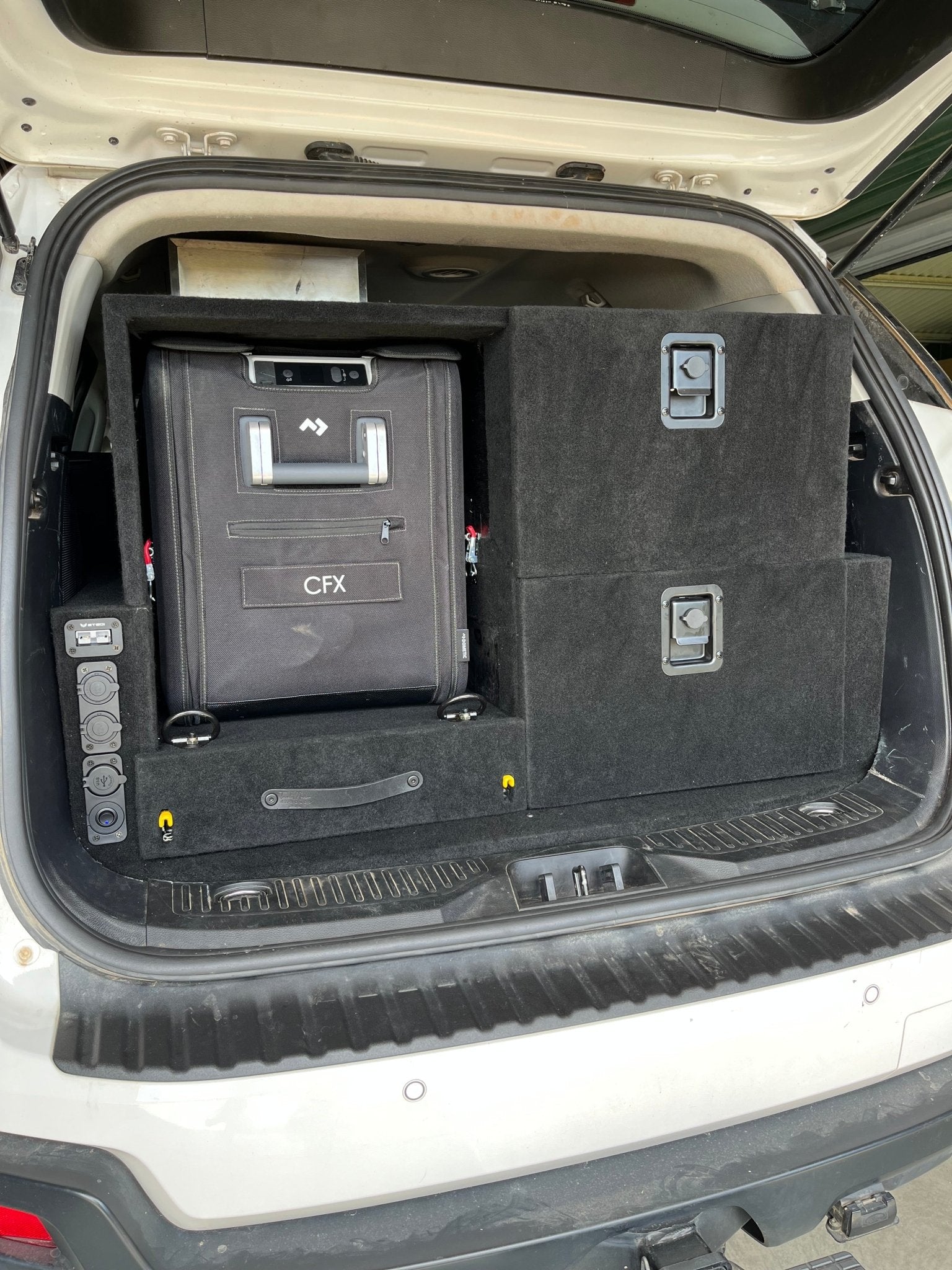 Ford Everest Drawer System - Unwind Designs