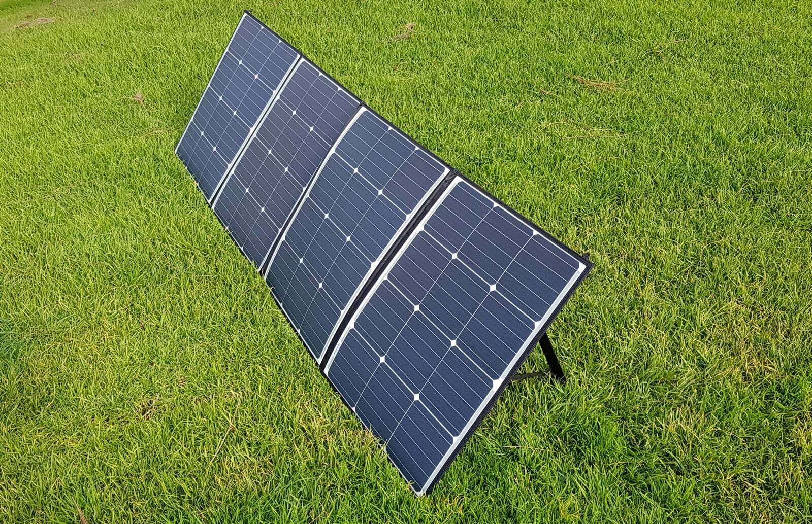 Sunman eArc 235W Portable Solar Blanket - Unwind Designs