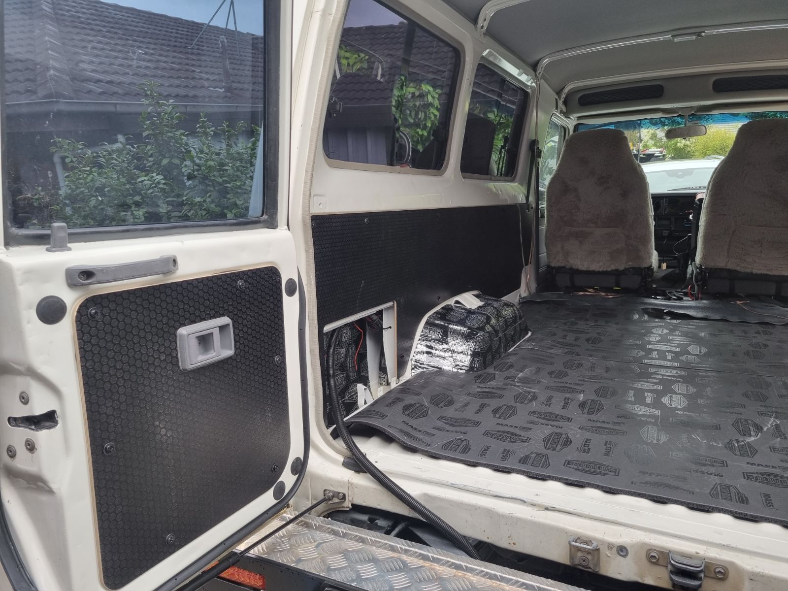 Troopy Inside Troopy Essentials - Unwind Designs